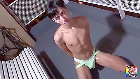 Married babe with a sexy ass gets banged