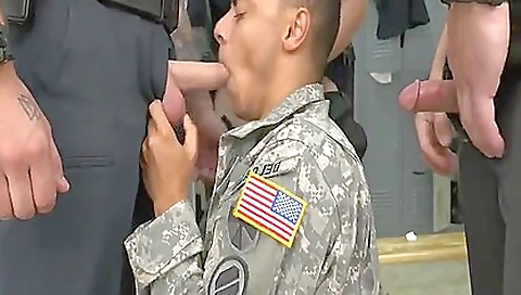 Masive jimnio mounts and taking facial cumshot