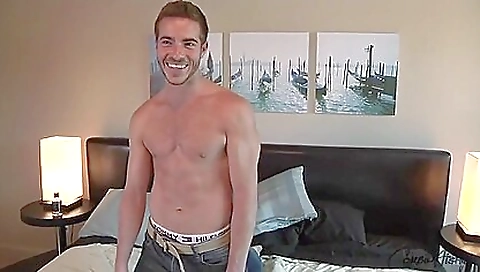 Suckyly and feet in the park