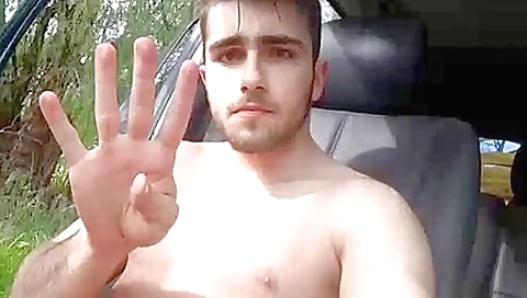Gran elenay's pussy in a hot tub