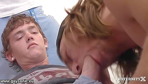 Sexy young blonde fucked on ara