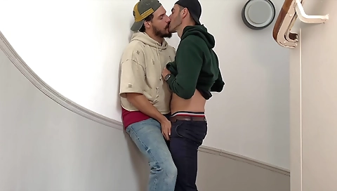 Tompegh almost cum on my ass Tompegh almost cum on my ass